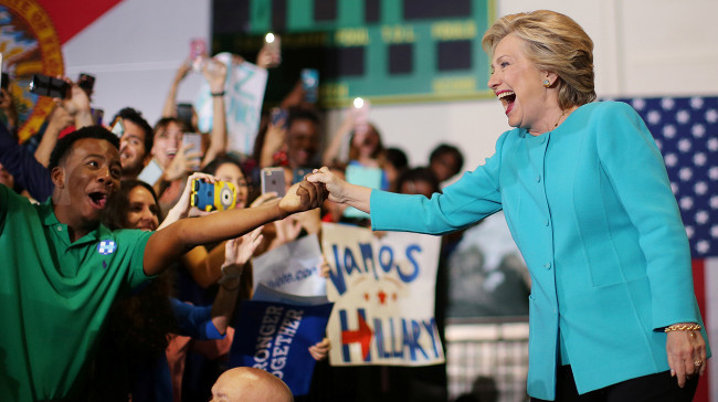US Elections: 06 Days to Go: Clinton slams FBI 'double standards'