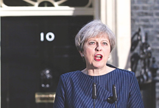 UK's Theresa May Prepared to Use Nuclear Weapons as 'First Strike'