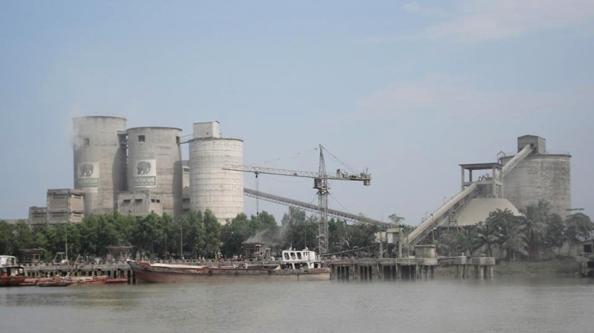 4 killed, 50 trapped in Bagerhat cement warehouse roof collapse