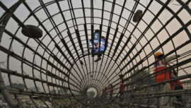 metro rail in New Delhi,