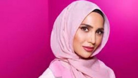 L'Oreal hijab model Amena Khan