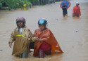Cyclone kills 19, most under landslide, in Indonesia