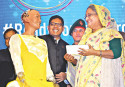 Sophia charms PM, Dhaka audience 