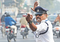 India's 'moonwalking' traffic cop turns heads