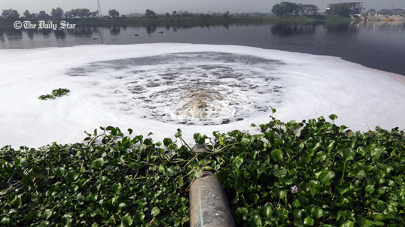 Wastewater from Savar Tannery Industrial Estate being dumped into the Dhaleshwari river