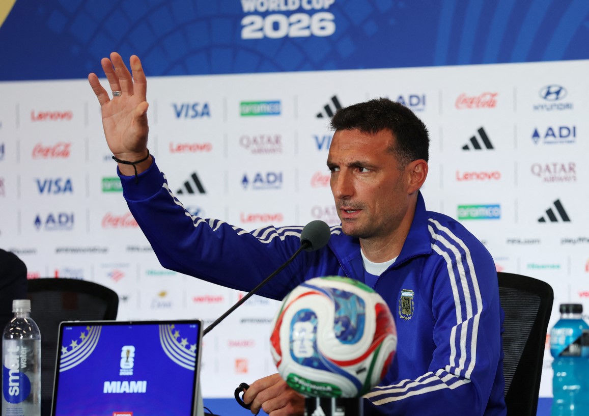'I don't read social media': Scaloni brushes aside claims of FIFA favouritism
