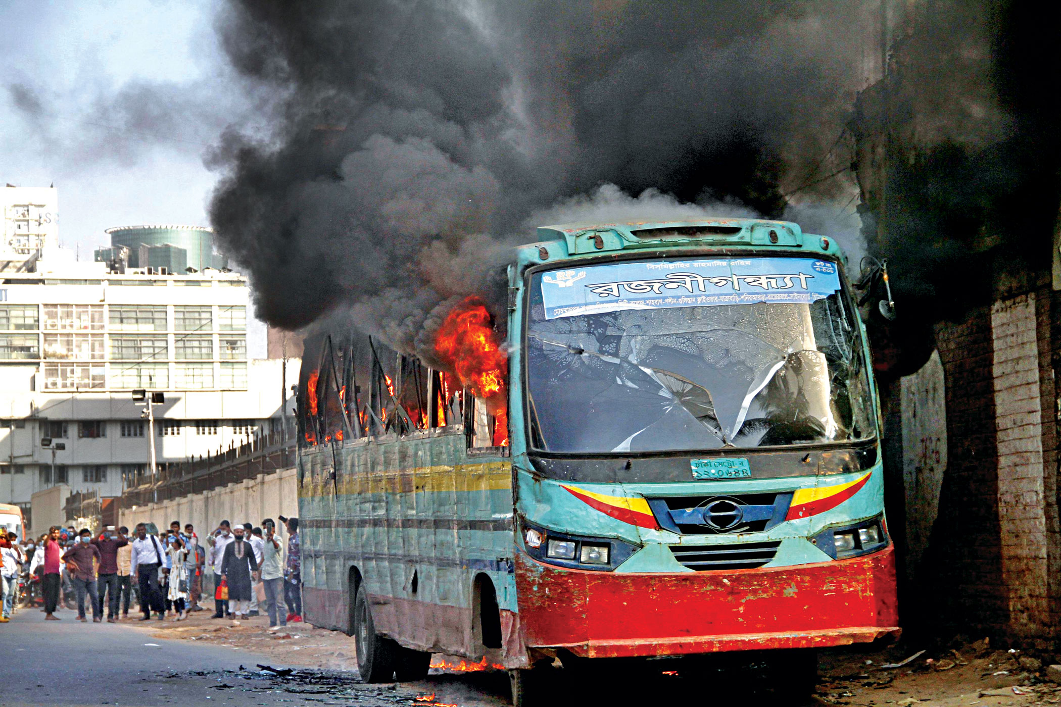 9 buses torched in sudden attacks