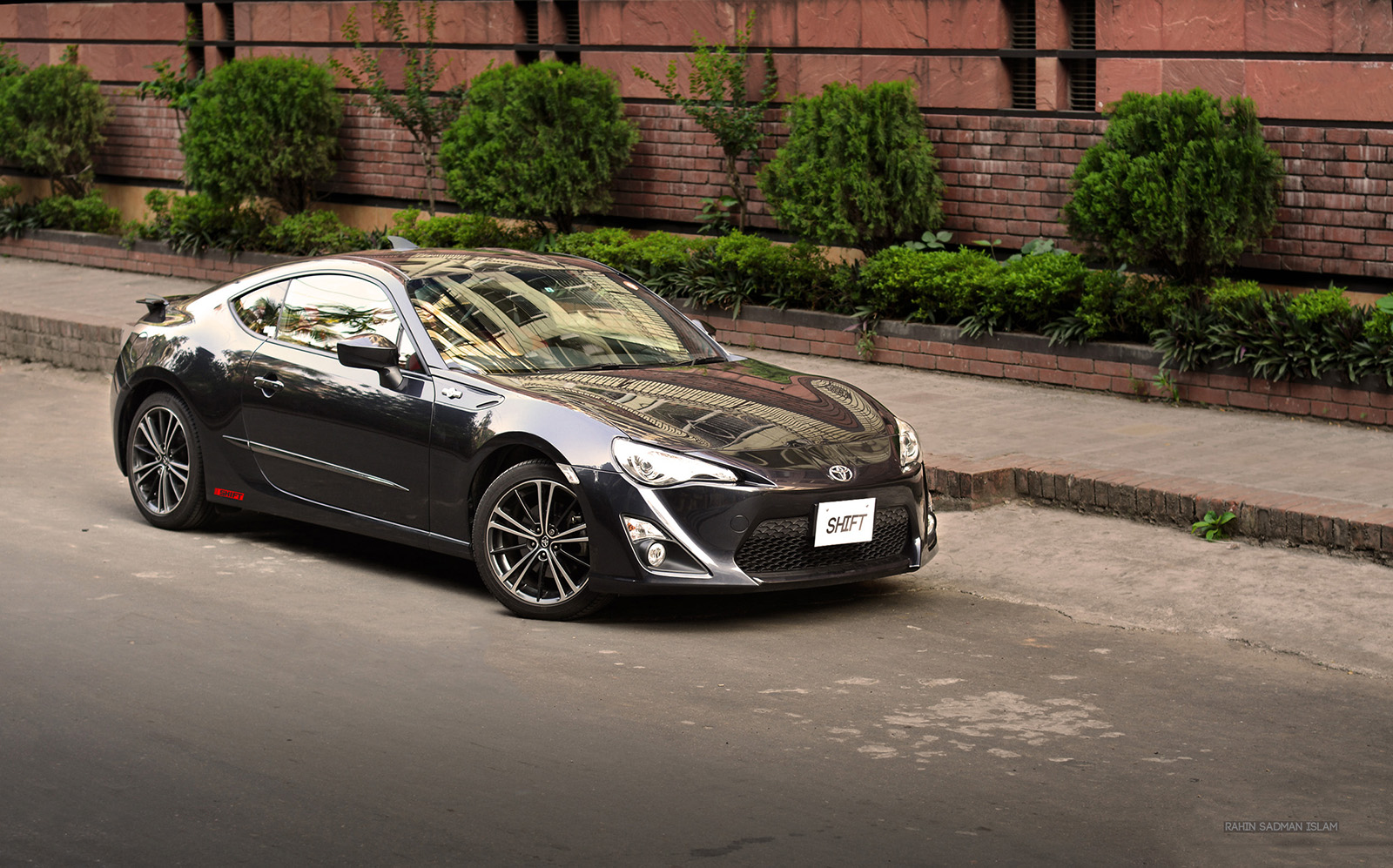 Riding on genes: 2013 Toyota GT86