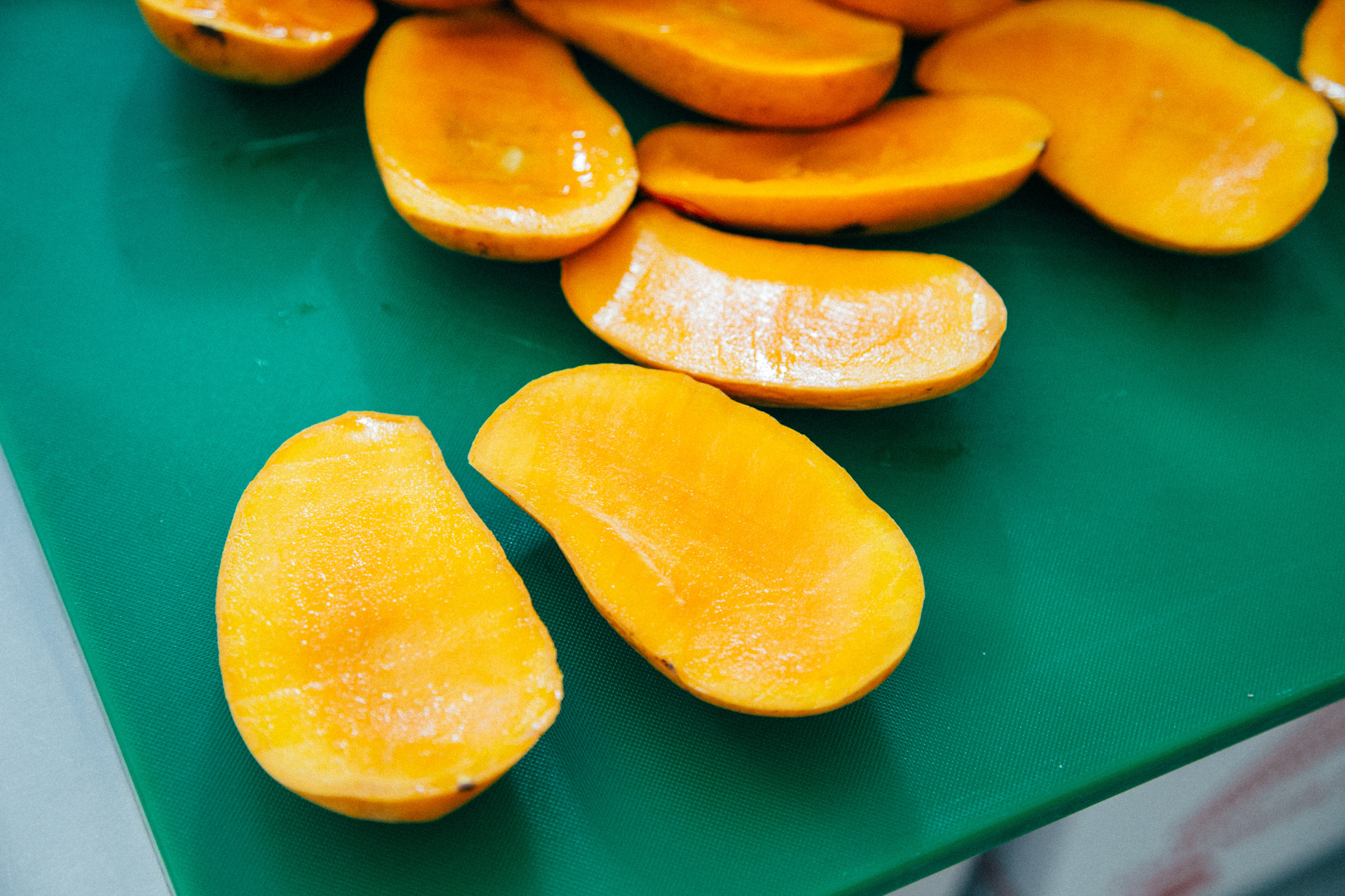 Bangladeshi Himsagar mangoes on the way to Italy, France and UK