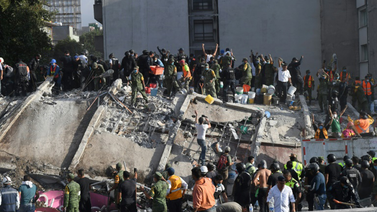 Rescuers in grim search as Mexico death toll reaches 230
