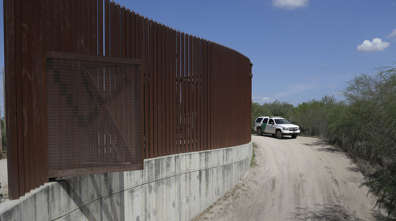US prepares to start building portion of Texas border wall