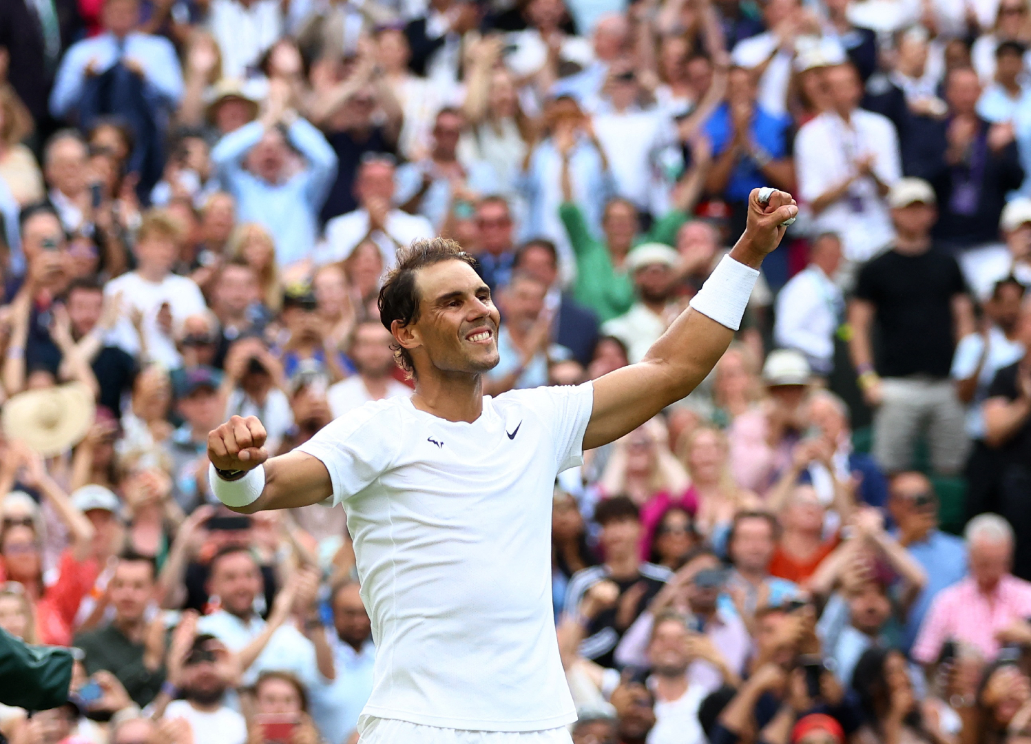 Ailing Nadal finds mental steel to reach last four