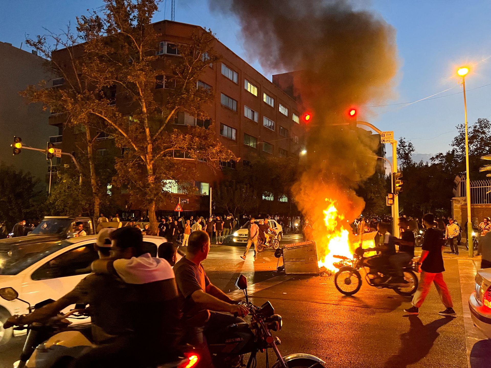 Death of Mahsa Amini: Iran’s president warns protesters over "acts of chaos"