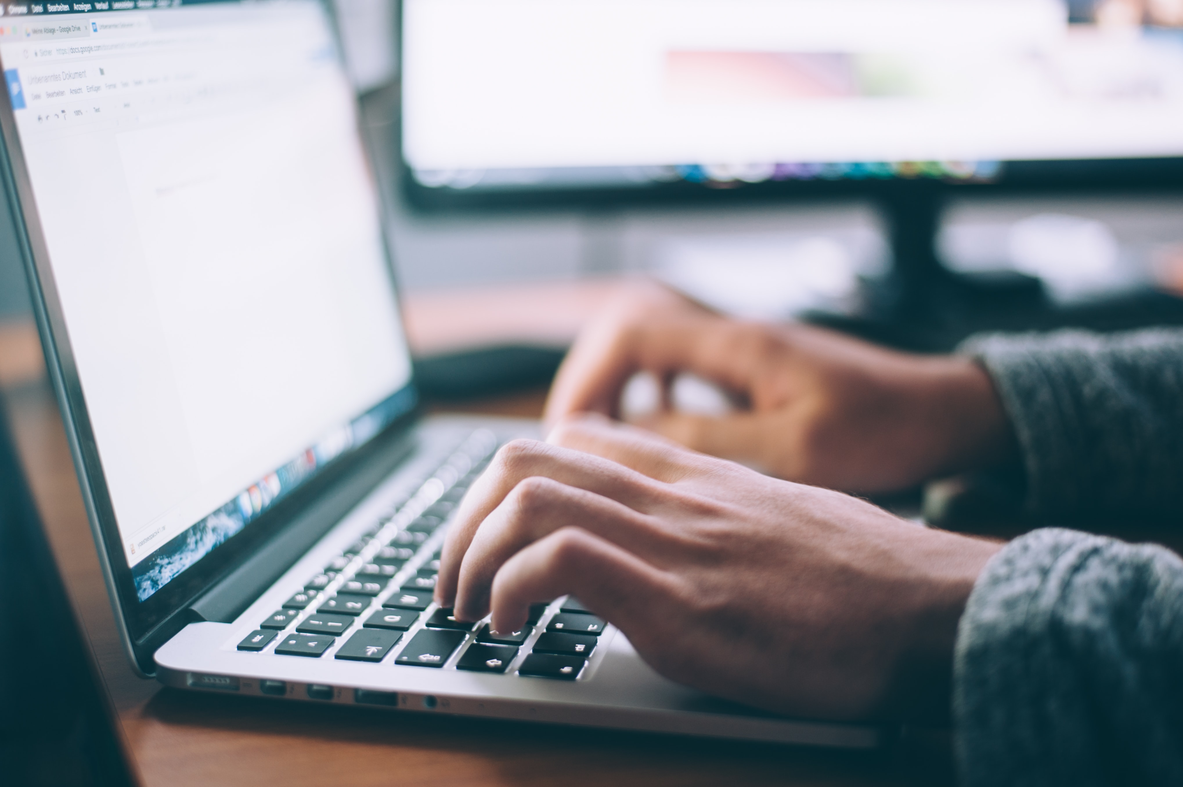 Wanna earn money online? Here are 7 in-demand skills for freelancing jobs