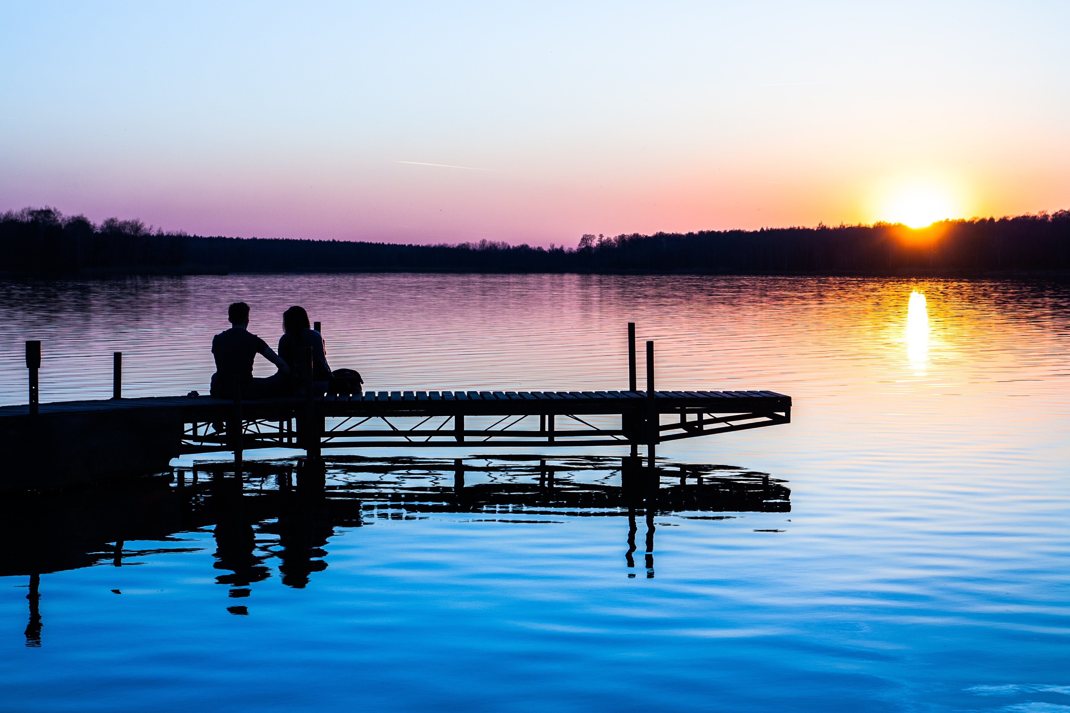 Thin wallet but full heart? Here are 5 budget-friendly ideas for an evening date