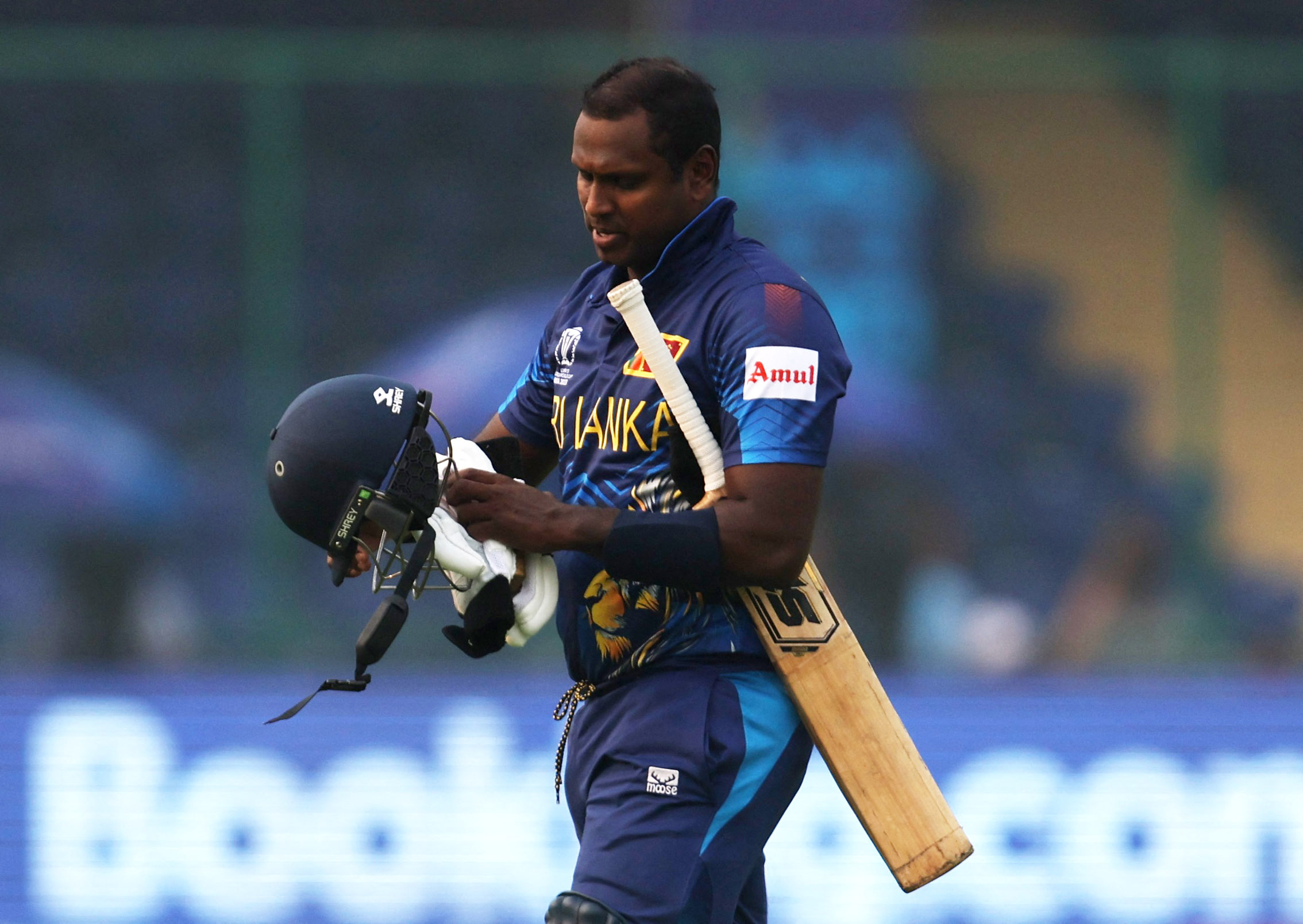 Mathews gets timed out: How it happened