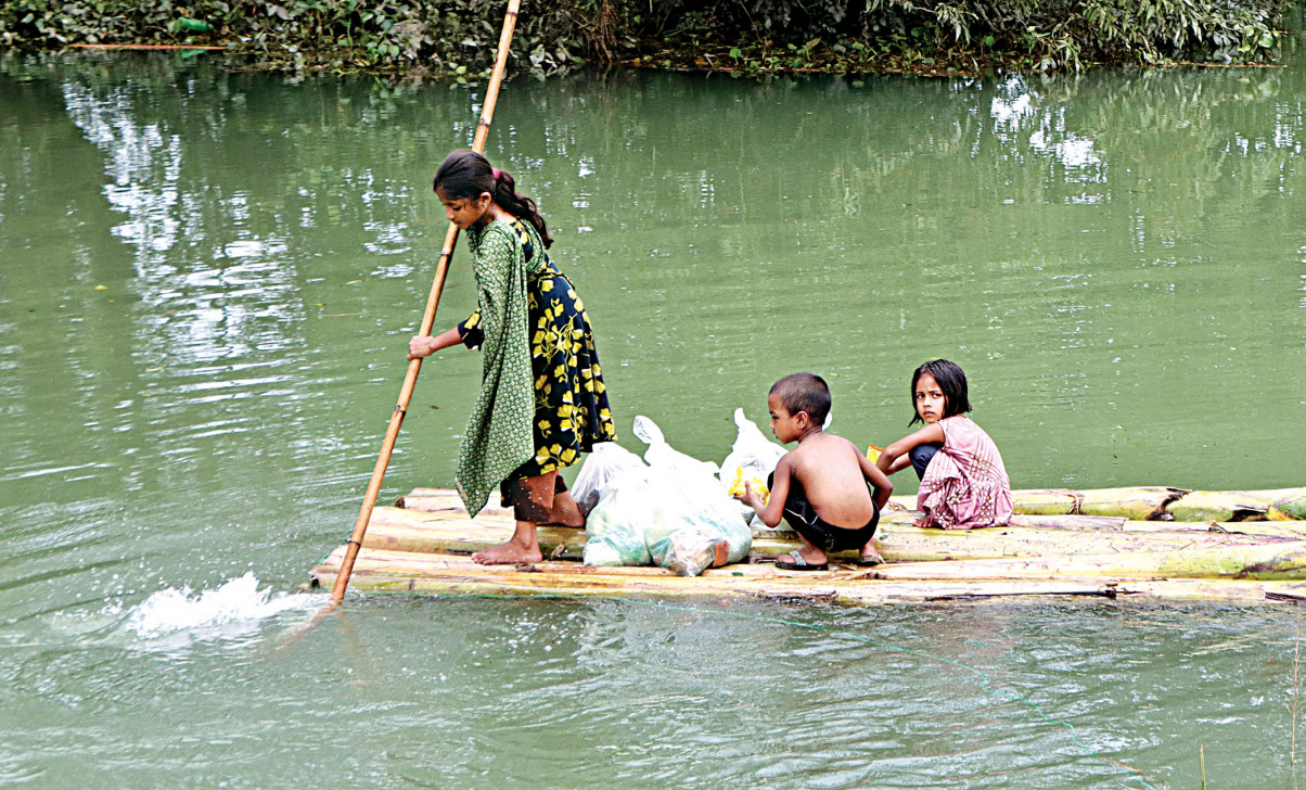 Prices of essentials surge in flood-hit areas