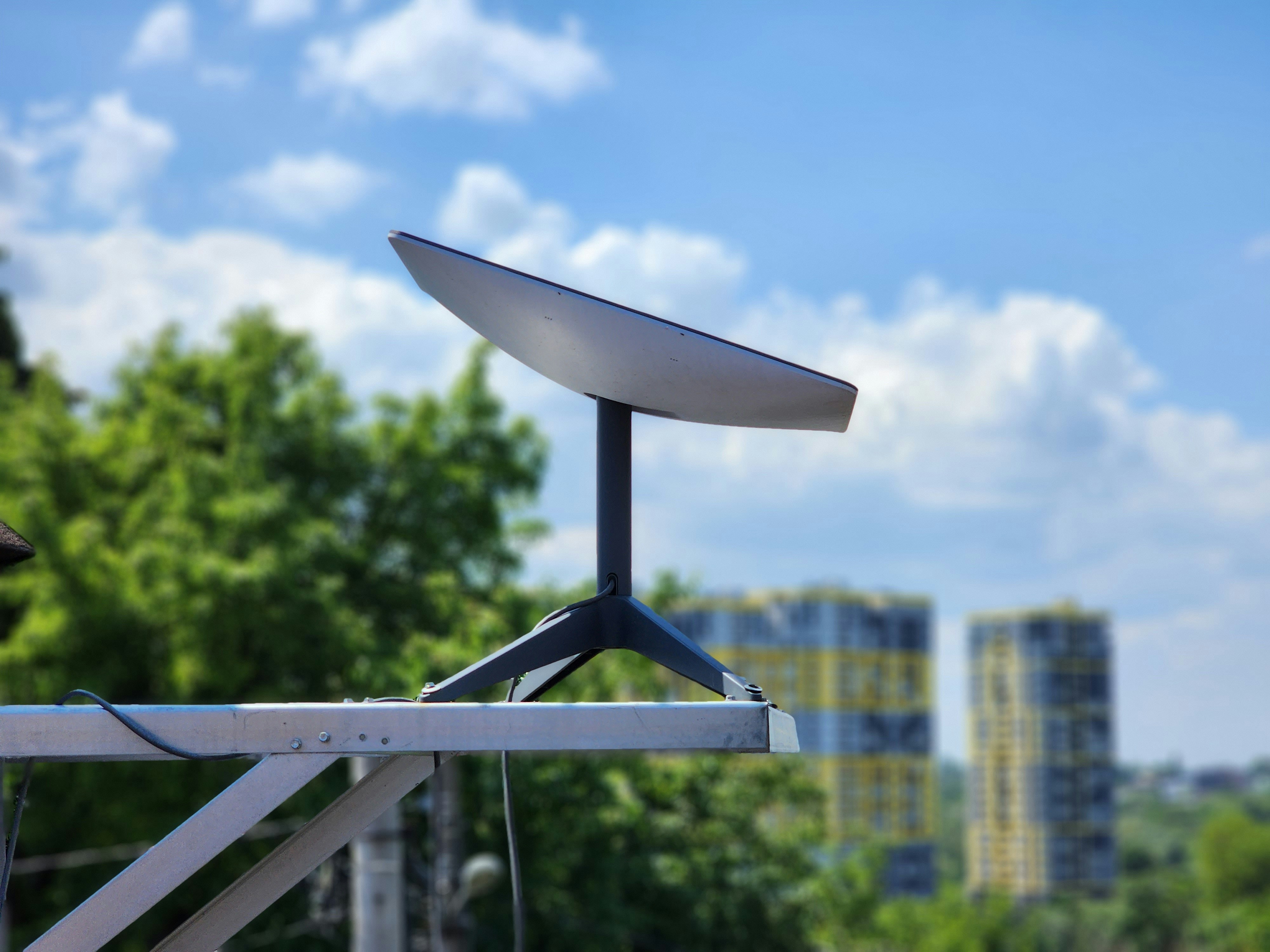 Bangladeshi firms partner with Starlink