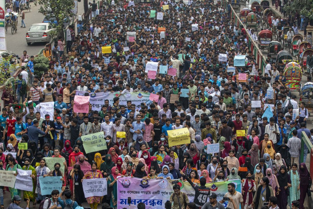 A federative university is needed to solve the 7-college issue