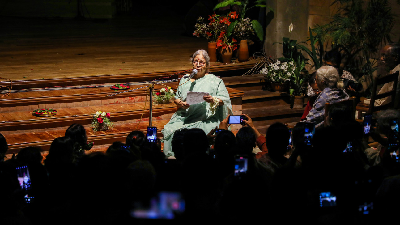Sanjida Khatun: ‘Dekho jawar pother pashe, Chhute hawa pagol para’