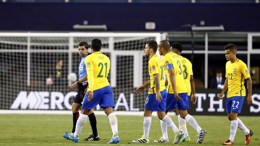 2016-06-13T040542Z_900625514_NOCID_RTRMADP_3_SOCCER-2016-COPA-AMERICA-CENTENARIO-BRAZIL-AT-PERU.JPG