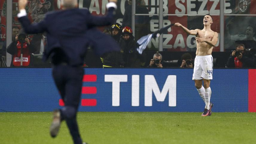 2016-11-20T215115Z_1551104156_LR1ECBK1OP1B5_RTRMADP_3_SOCCER-ITALY.JPG