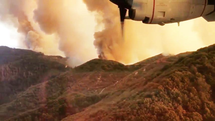 2018-08-07T071303Z_1553898792_RC11374C4F40_RTRMADP_3_USA-WILDFIRES.JPG