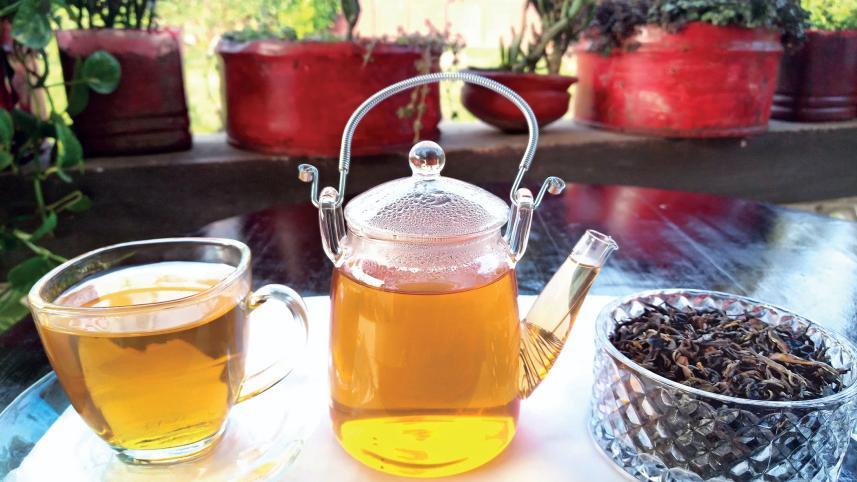 yellow-tea.jpg