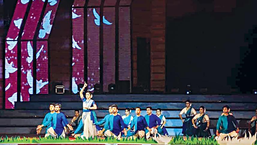 Manipuri-dancer-1.jpg