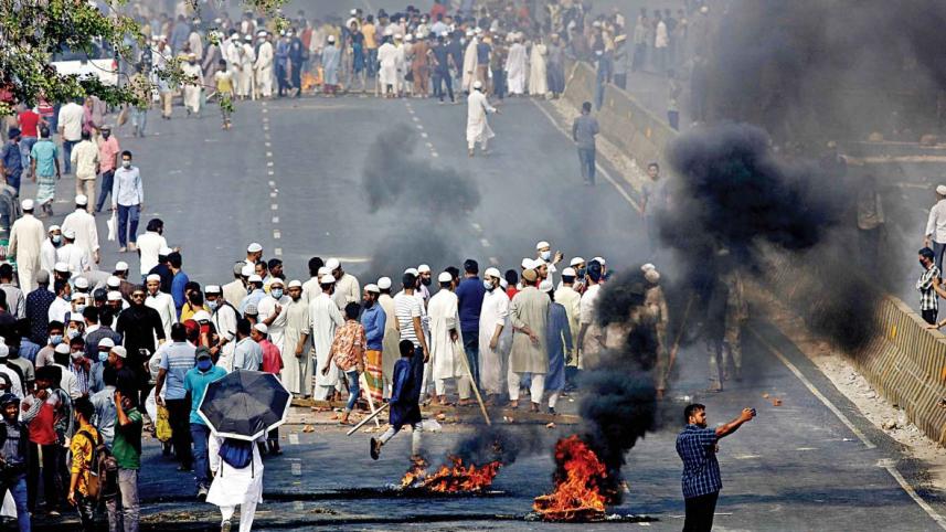 hefajat-e-islam-activists5.jpg