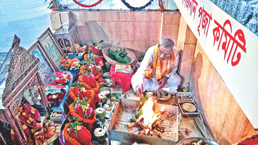 A Hindu priest performs.jpg