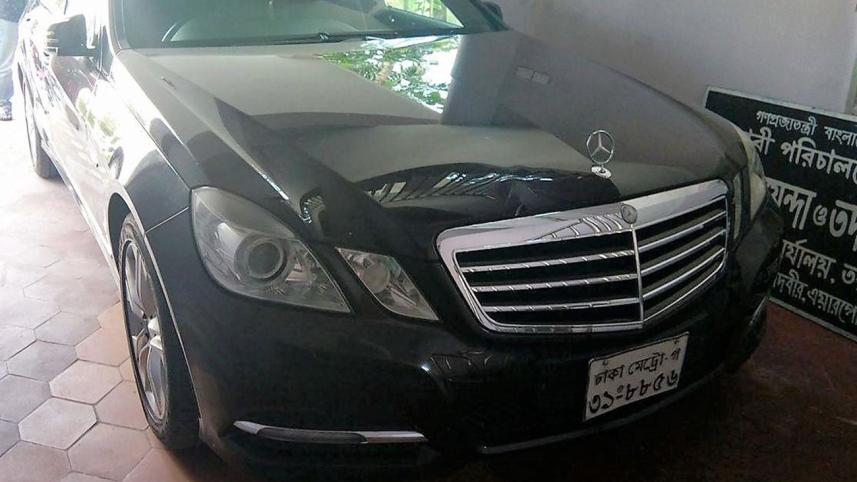 Apan-jewellers-car-web.jpg