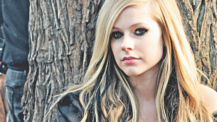 Avril.jpg