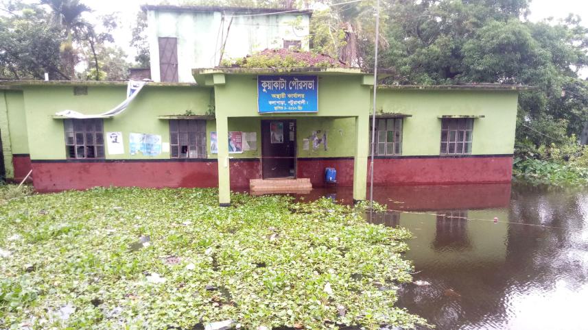 Awful-drainage-Kuakata-municipality.jpg