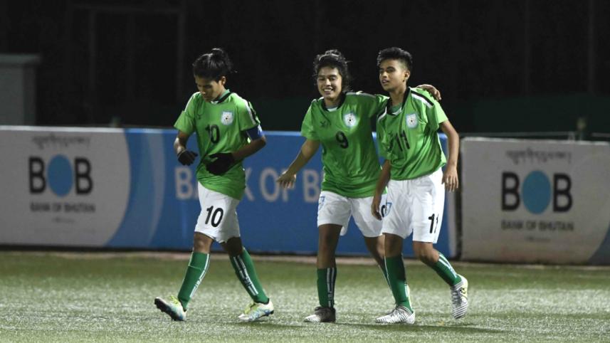 Bangladesh U-15 women's team.jpg