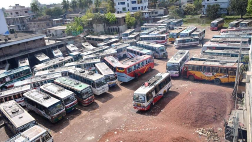 buses-lie-stranded.jpg