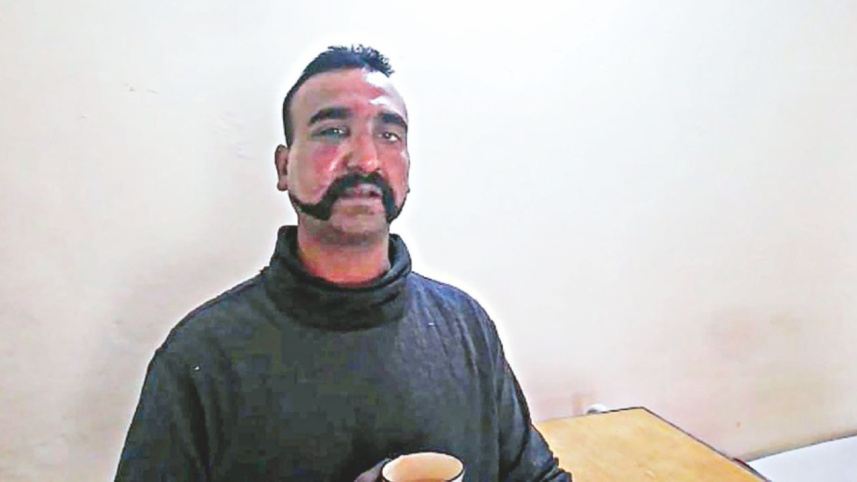 captured Indian pilot.jpg