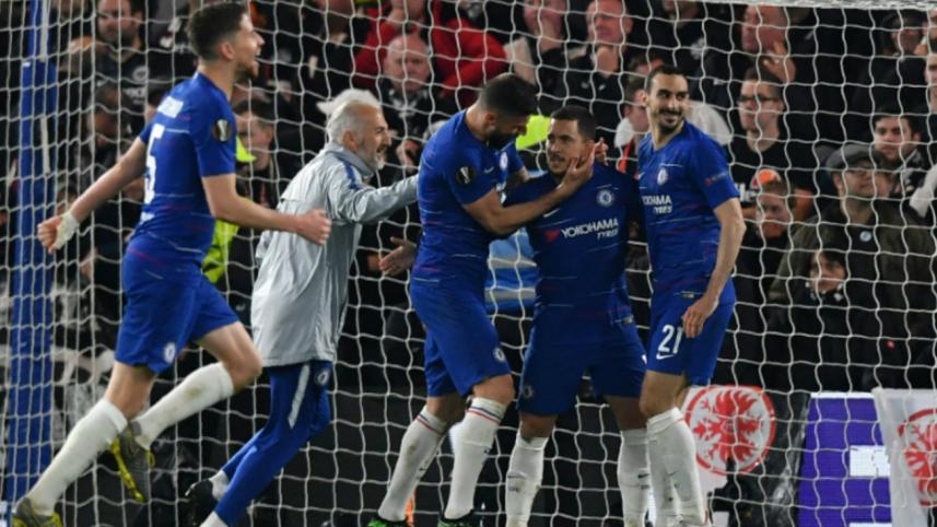 Chelsea celebrate.jpg