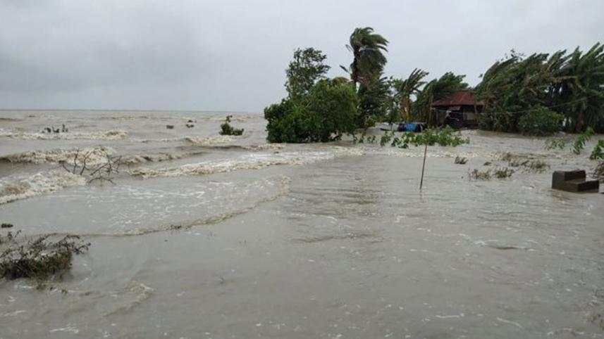 during-cyclone-Amphan.jpg