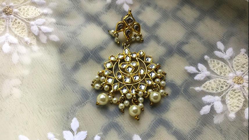 Earring.jpg