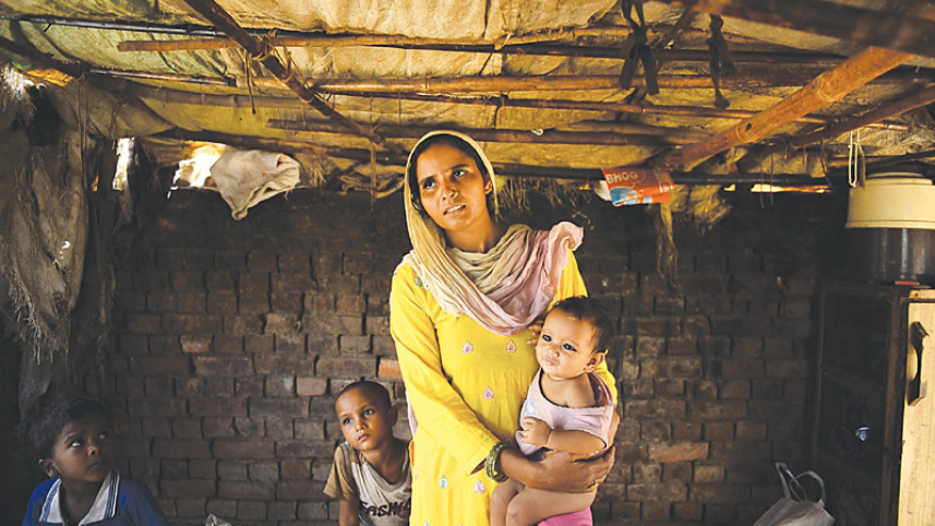 Every-major-riot-after-partition-generated-fresh-waves-of-refugees-and-internally-displaced-people-(AFP,-Chandan-Khanna).png