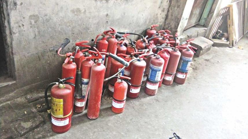 fire in bsmmu.jpg