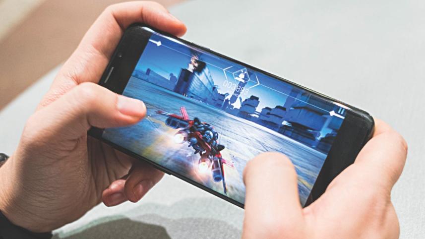 gaming smartphone.jpg