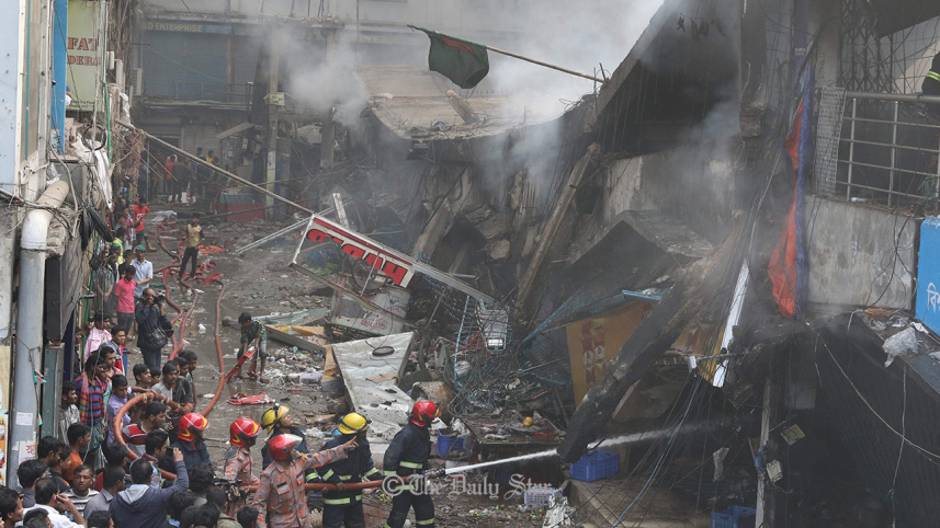 Gulshan-market-fire-wb.jpg