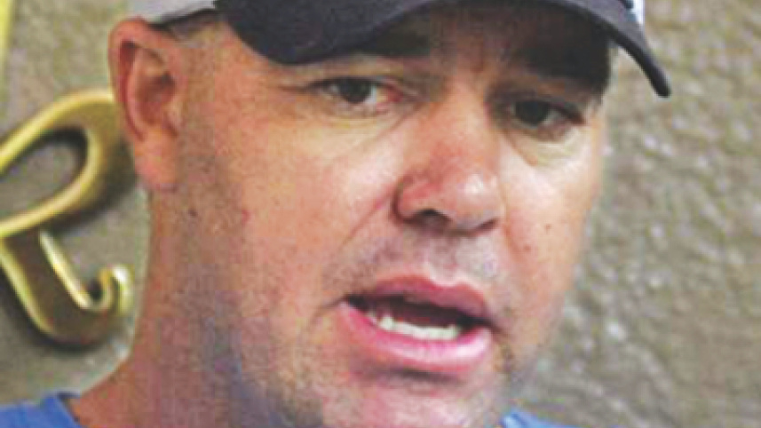 HEATH STREAK.jpg