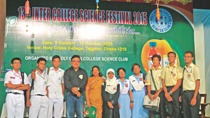 HOLY CROSS COLLEGE