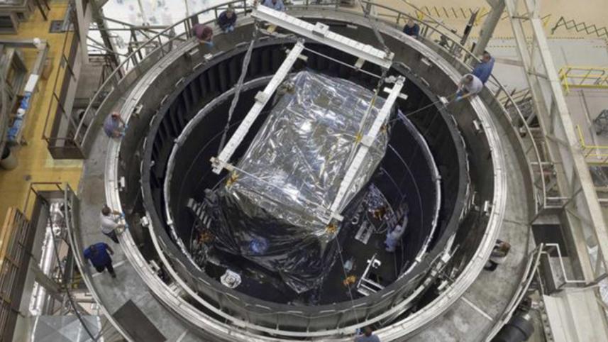 Hubble-TelescopeWB.jpg