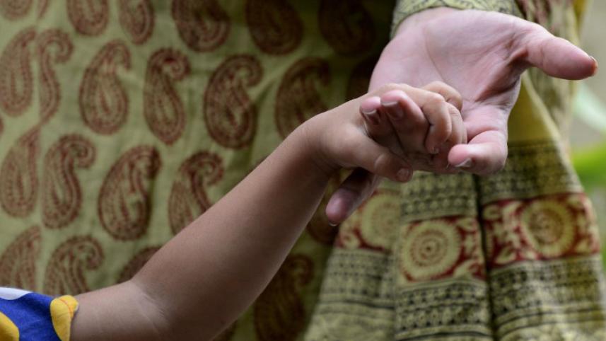 india-mother-child-afp-wb.jpg