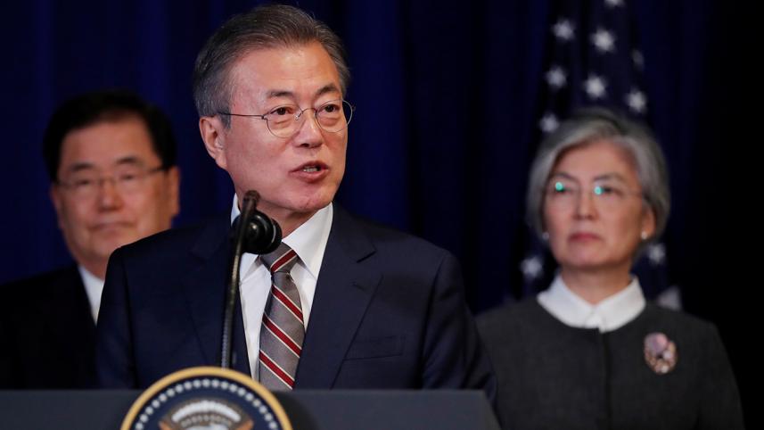 Moon-wb.jpg