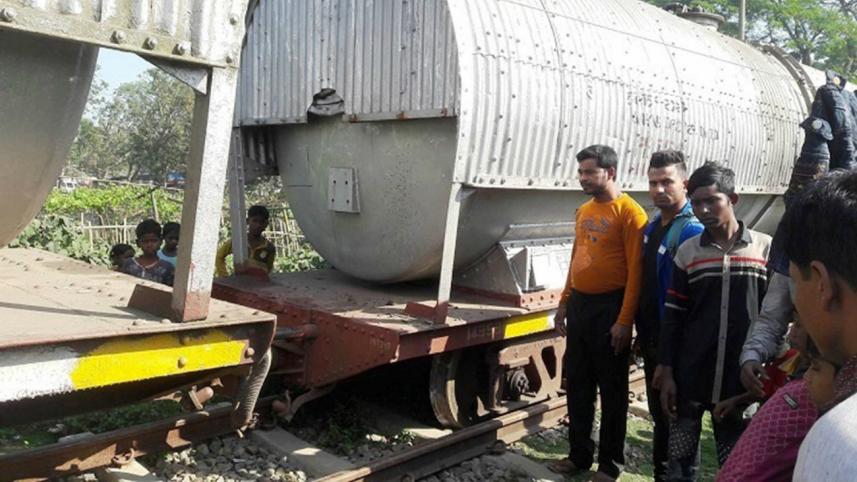 Moulvibazar railway pic-wb.jpg